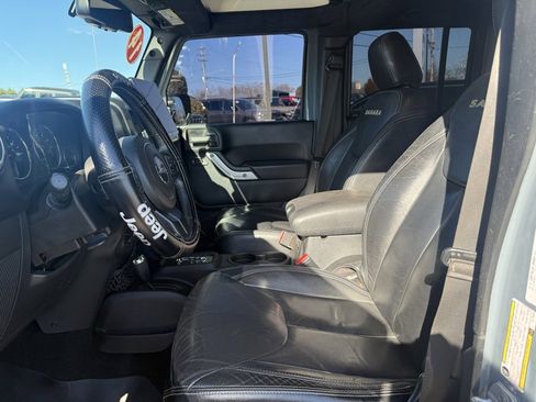Used 2014 Jeep Wrangler Unlimited Sahara w/ Dual Top Group image 16