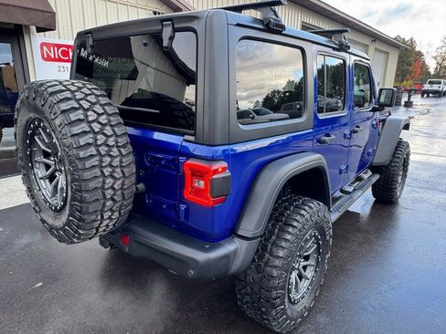 Used 2019 Jeep Wrangler Unlimited Rubicon w/ Advanced Safety Group image 3