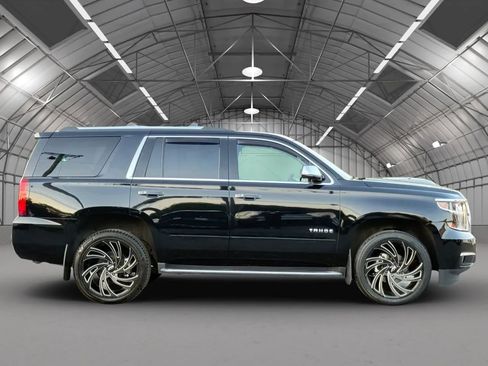 Used 2018 Chevrolet Tahoe Premier AWD/4WD image 8