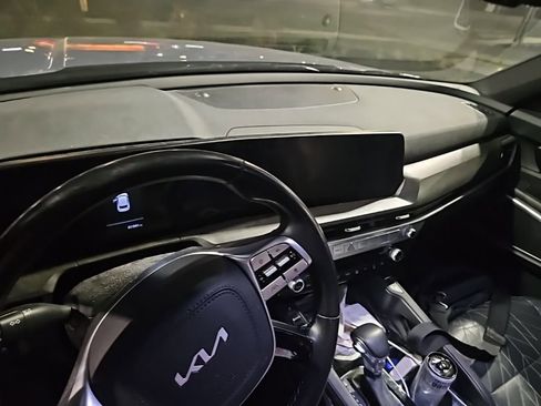 Used 2023 Kia Telluride EX X-Line image 10