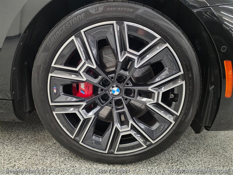 Used 2026 BMW i5 eDrive40 w/ M Sport Package RWD image 16