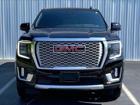 Used 2023 GMC Yukon XL Denali w/ Denali Reserve Package AWD/4WD image 3