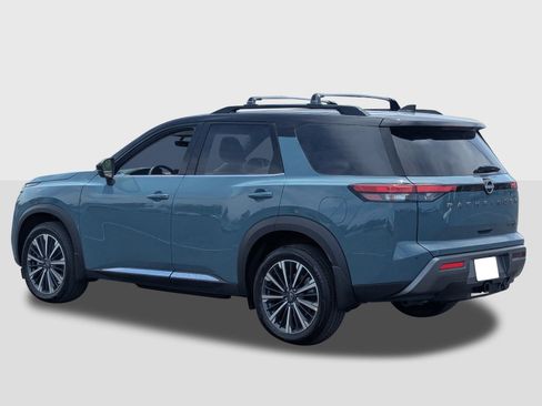 New 2026 Nissan Pathfinder Platinum w/ Cargo Package AWD/4WD image 3