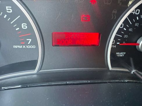 Used 2010 Ford Explorer XLT AWD/4WD image 8