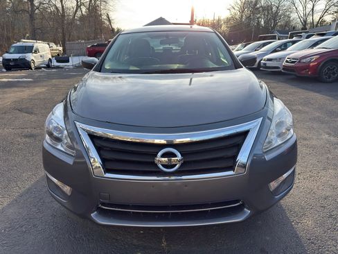 Used 2015 Nissan Altima 2.5 S w/ Power Driver Seat Package image 2