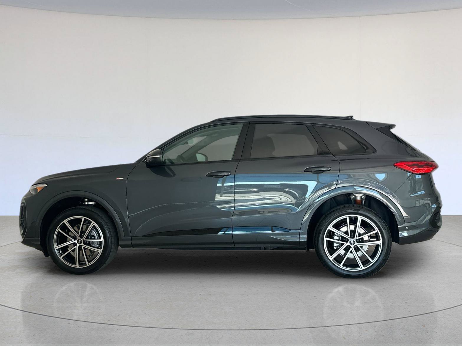 New 2026 Audi Q5 Premium AWD/4WD image 3
