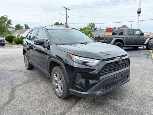 Used 2024 Toyota RAV4 XLE FWD image 11