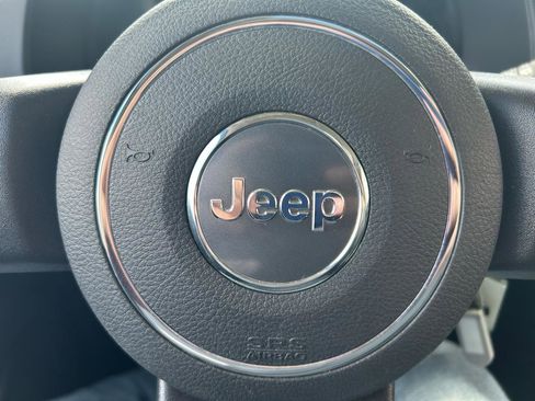 Used 2016 Jeep Patriot High Altitude AWD/4WD image 21