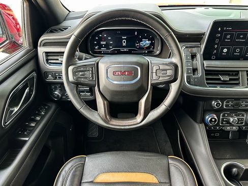 Used 2024 GMC Yukon AT4 w/ Technology Package image 18