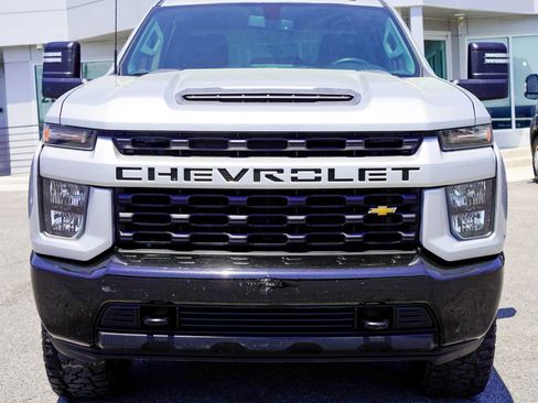 Used 2021 Chevrolet Silverado 2500 Custom w/ Custom Value Package AWD/4WD image 10