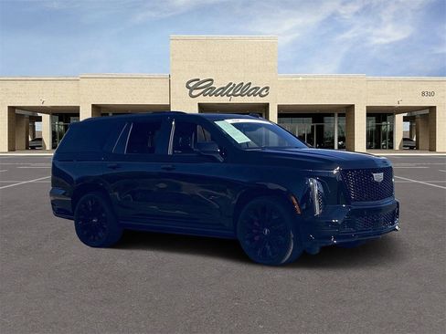 Certified 2025 Cadillac Escalade V w/ LPO, ONYX Package image 3