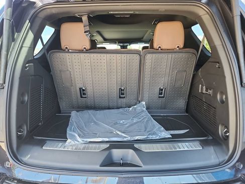New 2026 Chevrolet Tahoe High Country w/ Sun And Tow Package AWD/4WD image 25