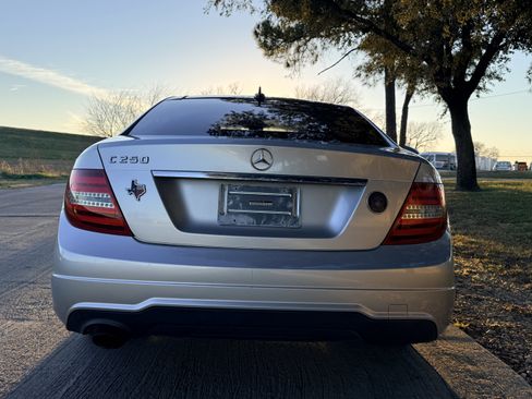 Used 2012 Mercedes-Benz C 250 Coupe image 7