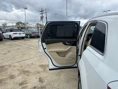 Used 2017 Audi Q7 3.0T Premium Plus w/ Premium Plus Package image 6