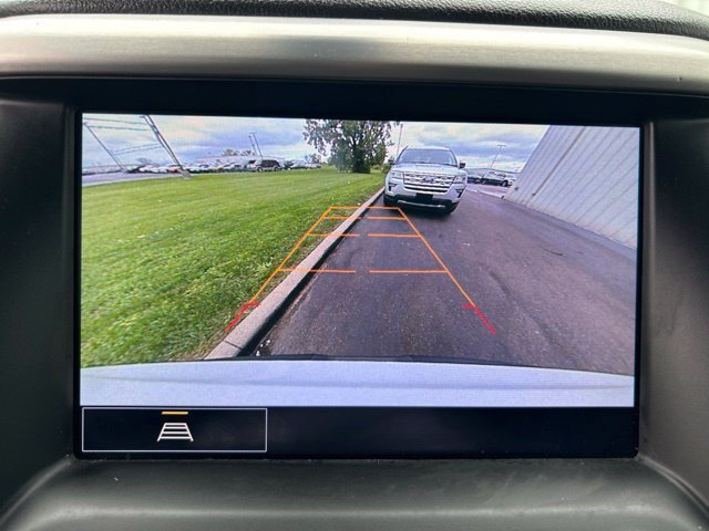 Used 2023 GMC Acadia SLT FWD image 32