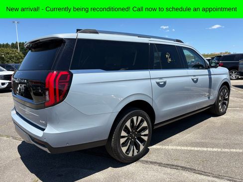 Used 2025 Ford Expedition Max Platinum w/ Driver's Package AWD/4WD image 3