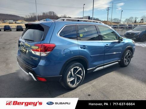 Used 2023 Subaru Forester Touring image 5