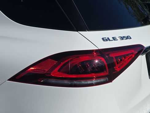 Used 2022 Mercedes-Benz GLE 350 image 35