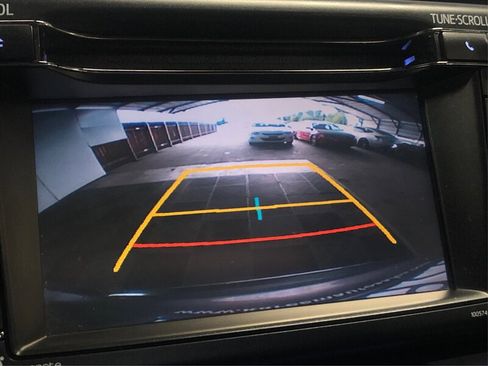 Used 2018 Toyota RAV4 SE w/ Power Extra Value Package image 24