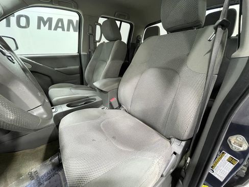 Used 2017 Nissan Frontier SV image 11