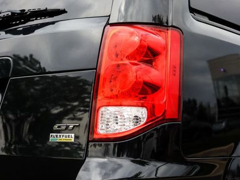 Used 2019 Dodge Grand Caravan GT FWD image 17