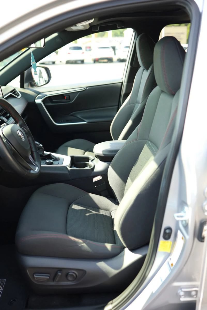 Used 2021 Toyota RAV4 SE w/ Weather & Moonroof Package AWD/4WD image 13