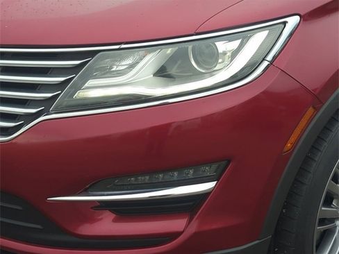 Used 2016 Lincoln MKC Reserve w/ Lincoln MKC Climate Package image 9