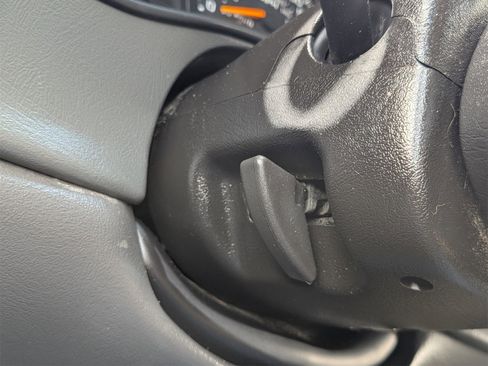 Used 2007 Chevrolet Silverado 2500 LT w/ Heavy-Duty Power Package image 32