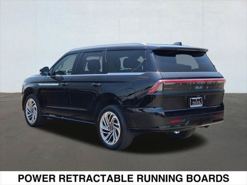 Certified 2025 Lincoln Navigator Reserve AWD/4WD image 3