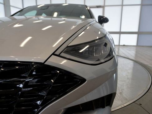 Used 2020 Hyundai Sonata SEL Plus w/ Tech Package image 11