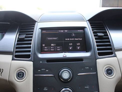 Used 2013 Ford Taurus SEL FWD image 13