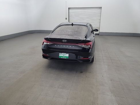 Used 2022 Hyundai Elantra SEL image 7