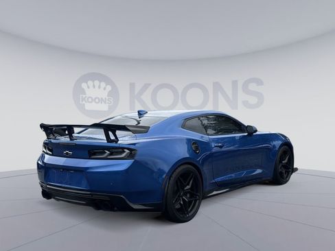 Used 2018 Chevrolet Camaro ZL1 RWD image 7