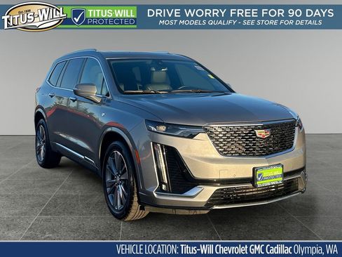 Used 2025 Cadillac XT6 Premium Luxury image 1