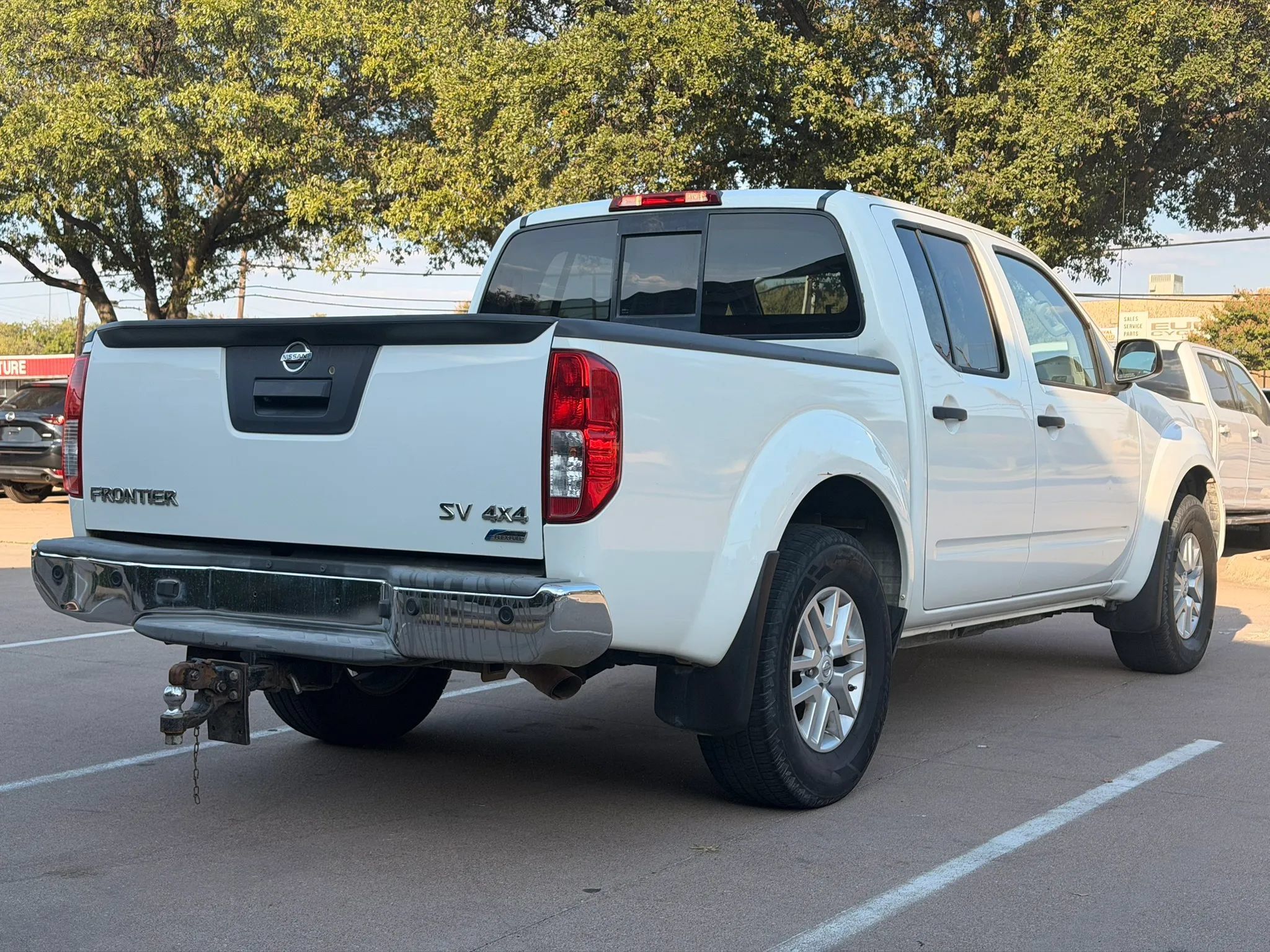Used 2017 Nissan Frontier SV w/ SV Value Truck Package AWD/4WD image 3