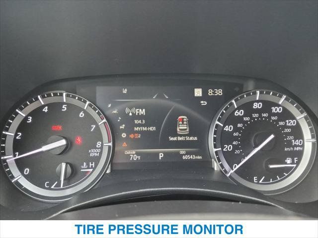 Used 2021 Toyota Highlander XSE FWD image 16