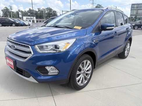 Used 2018 Ford Escape Titanium w/ Ford Safe & Smart Package AWD/4WD image 3