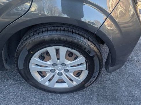 Used 2019 Chevrolet Sonic LT image 10