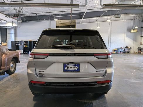 New 2025 Jeep Grand Cherokee Limited w/ Luxury Tech Group II image 7