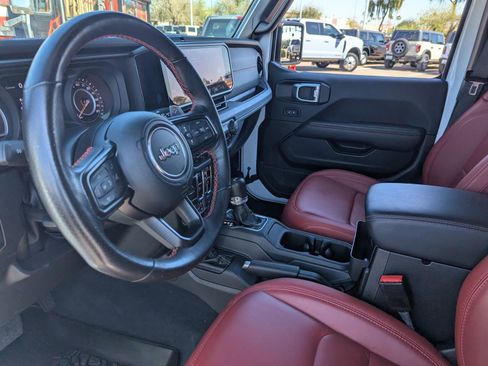 Used 2024 Jeep Wrangler Unlimited Rubicon 392 image 16