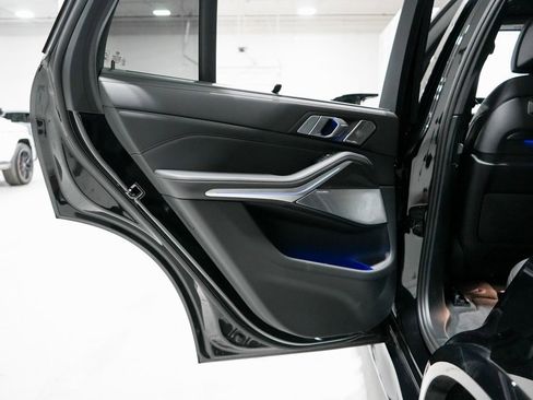 Used 2025 BMW X5 M60i image 29