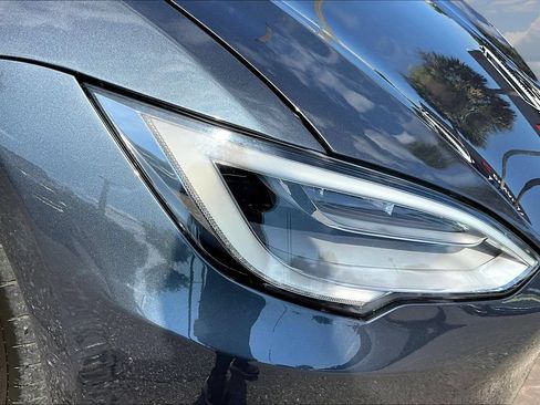 Used 2019 Tesla Model S Performance AWD/4WD image 28