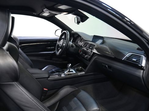 Used 2019 BMW M4 Coupe w/ Competition Package image 31