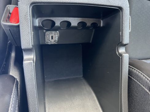 Used 2021 Jeep Cherokee Latitude Plus image 26