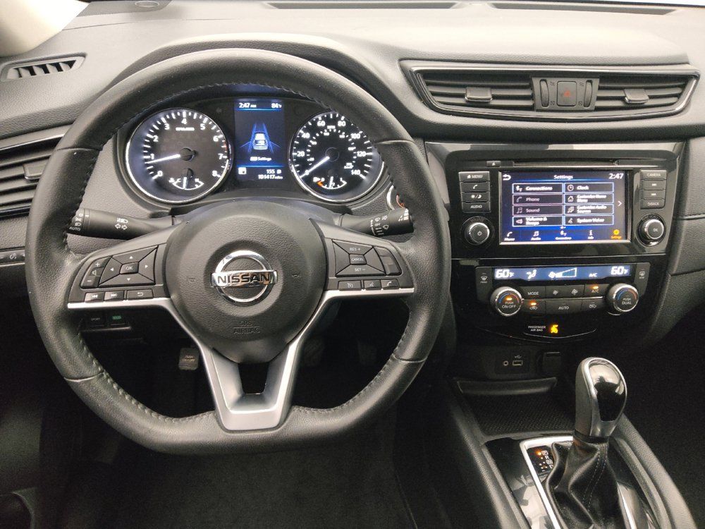 Used 2020 Nissan Rogue SV FWD image 22