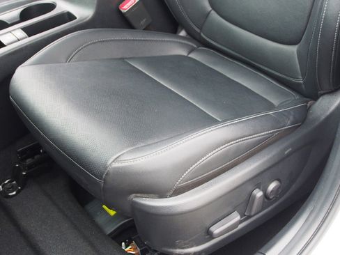 Used 2025 Kia Seltos SX w/ SX Sunroof Package image 18