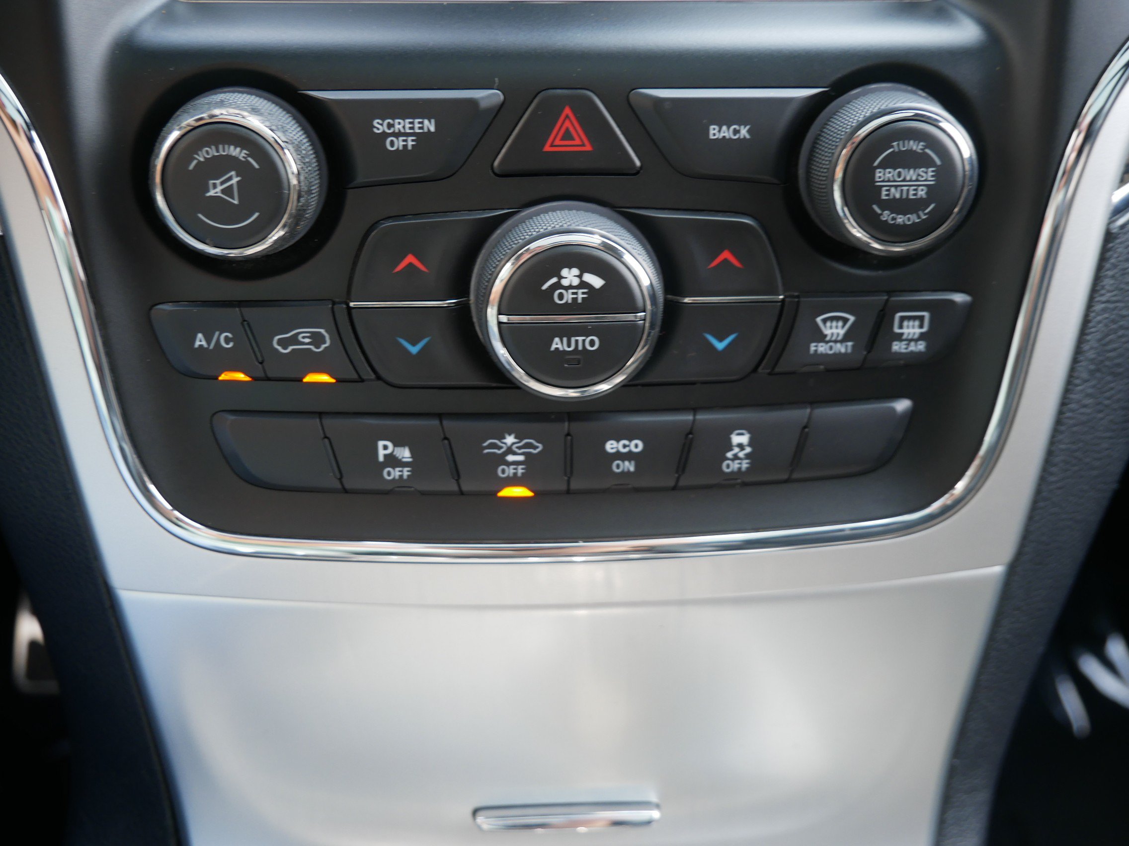 Used 2015 Jeep Grand Cherokee SRT AWD/4WD image 14