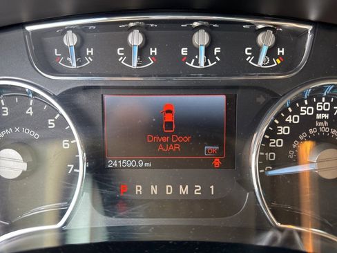 Used 2011 Ford F150 Lariat w/ Lariat Plus Pkg image 57