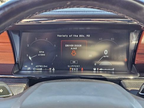 Used 2019 Lincoln Navigator Reserve AWD/4WD image 23
