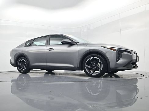 Certified 2025 Kia K4 EX FWD image 44
